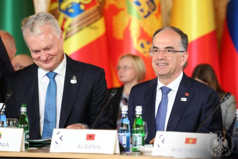 Shqipëria pjesëmarrëse e asociuar në nismën e “Tri Deteve”, presidenti Begaj në Varshavë: Mundësi konkrete për përparim të përbashkët