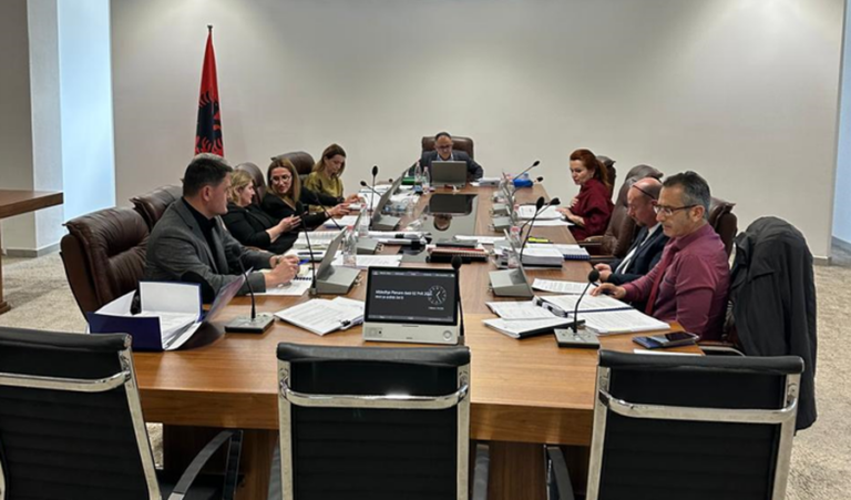KLGJ pranon kërkesën, gjyqtarja Arta Llazari të shkarkohet nga detyra