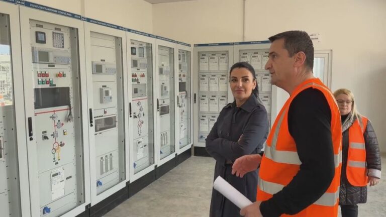 Zv/kryeministrja Balluku: Nënstacioni i ri elektrik i Kuçovës i shërben edhe bazës ajrore të NATO-s