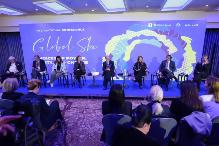 Berisha me ironi: Ministret e Ramës sillen si badigardet e Gaddafit