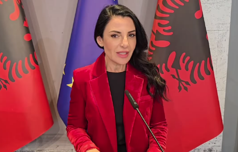 Marrëveshja me BE për ndërtimin e hekurudhës Durrës-Rrogozhinë, Balluku: Përfundon në 2028