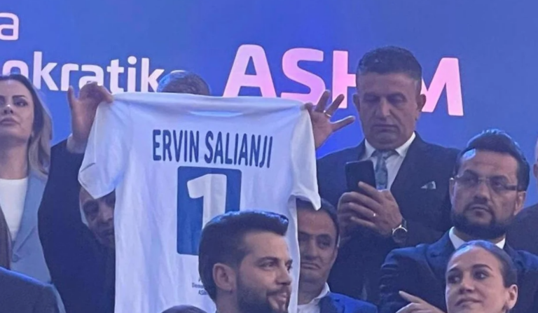 Ervin Salianji ”merr pjesë” në çeljen e fushatës së PD