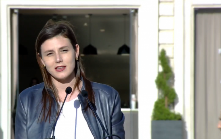 Paketa e PS për rininë, ministrja Bora Muzhaqi: Mbështetje çdo vit për 500 të rinj me projekte komunitare