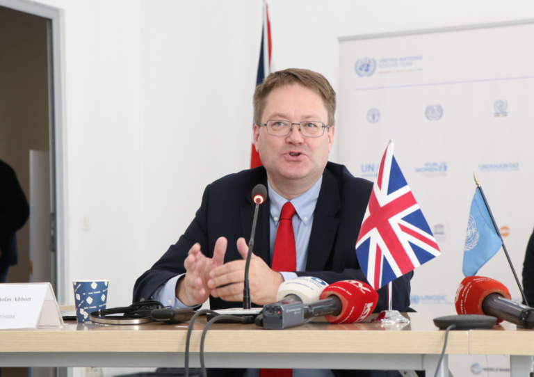 “Non-grata” të reja nga Britania? Ambasadori Abbott: Zgjedhjet e 11 majit janë me rëndësi për Integrimin