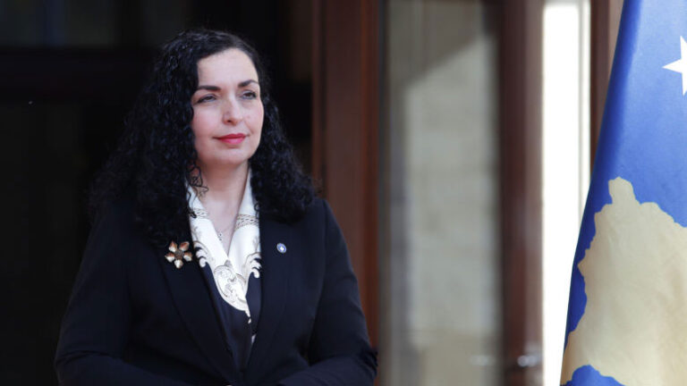 Presidentja, Vjosa Osmani kujton masakrën e Polacit dhe Qabiqit: E vërteta nuk guxon të harrohet