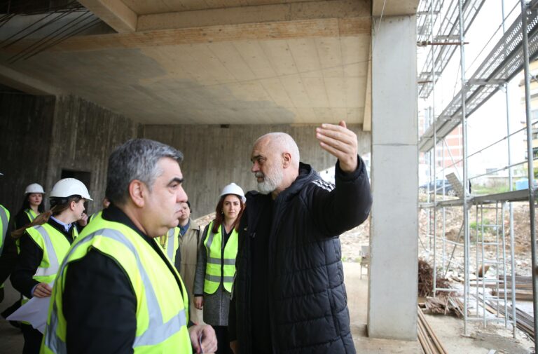 Rama dhe Gonxhja në Qendrën e re Kombëtare të Kulturës për Fëmijë: Më e madhja në Ballkan