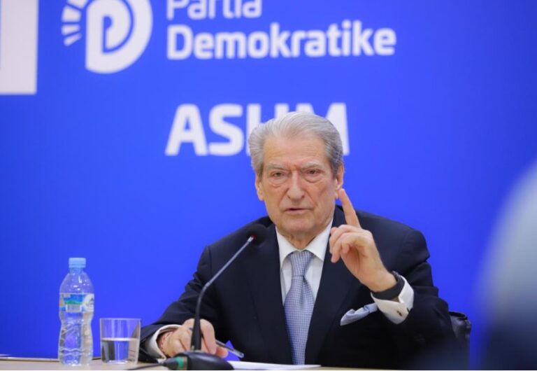 Berisha i përgjigjet Ramës për “non grata-n”: Blinken pritet të dalë para drejtësisë amerikane
