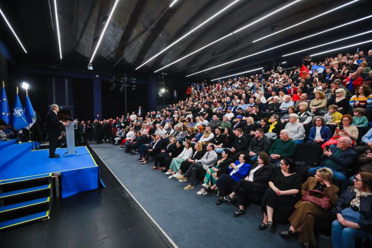 Berisha: Bandat kriminale do ti shpallin organizata terroriste, qytetarët do ta fitojnë betejën