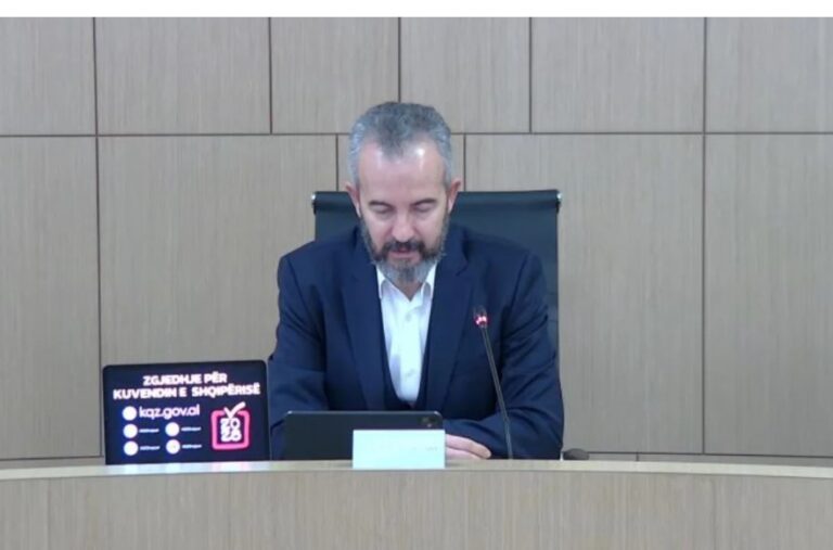 Celibashi: Greqia problemi kryesor! 21 mijë zarfe s’janë shpërndarë ende në diasporë
