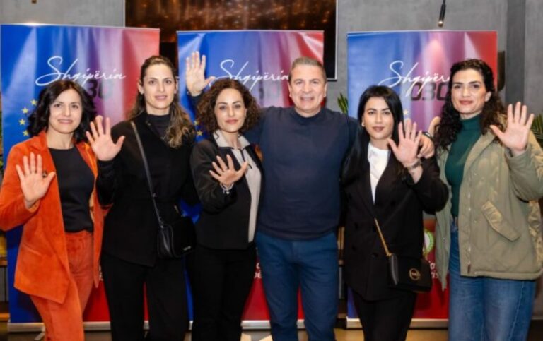 Damian Gjiknuri kërkon mbështetjen e grave dhe vajzave socialiste të Vlorës