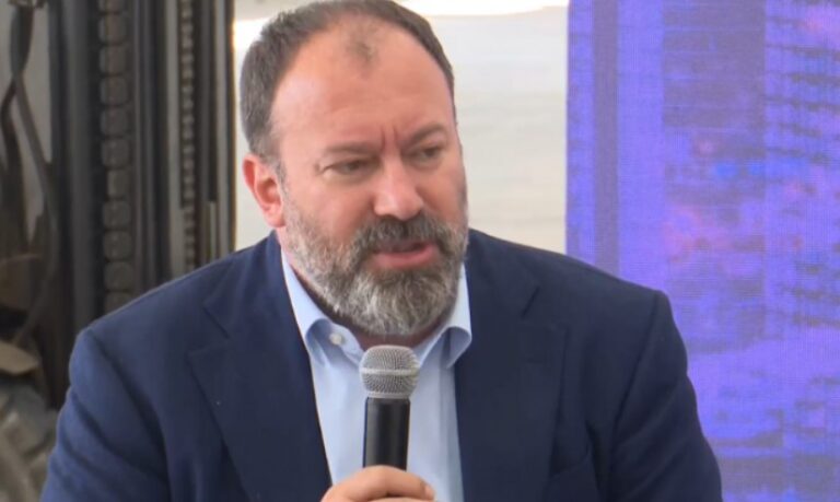 Arbjan Mazniku: Me zemrën te numri 5 dhe zemrën te Shqipëria Europiane