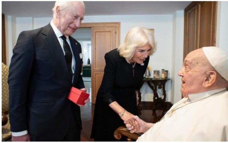 Mbreti Charles III: Thellësisht i pikëlluar nga vdekja e Papa Françeskut