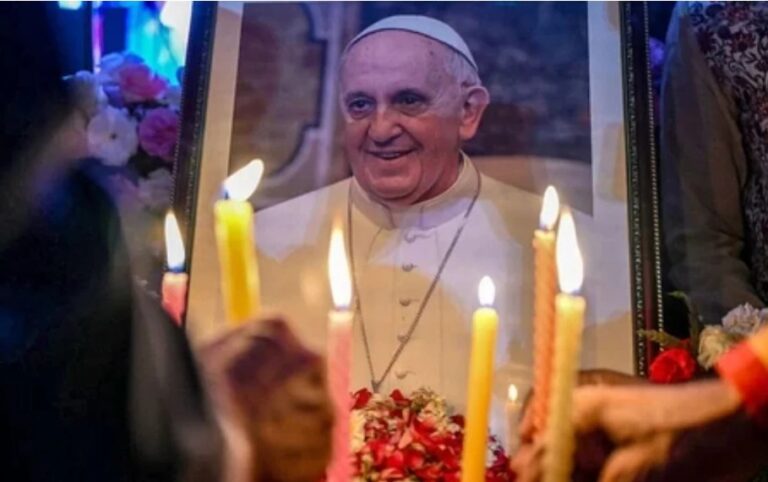Italia shpall 5 ditë zie kombëtare për vdekjen e Papa Françeskut
