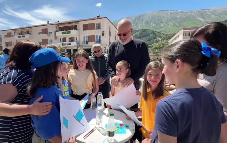 Kontributet e fëmijëve përmetarë e gjirokastritë për Shtëpinë e Europës (VIDEO)