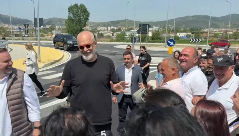 VIDEO/ Rama inspekton projektet në Berat: Ura e Bilçës, portë e madhe e prurjeve turistike