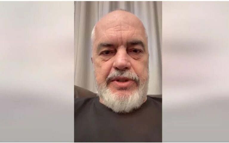 Kryeministri Rama “sy m’sy” me komentuesit