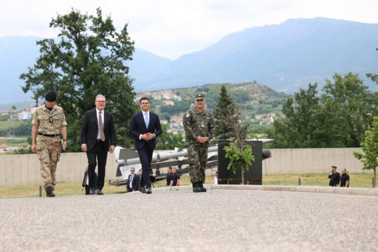 Kryeministri britanik dhe ministri Vengu në qendrën e Inovacionit dhe Muzeun e FA: Një epokë e re për Europën, lidhemi me aleatët më fort
