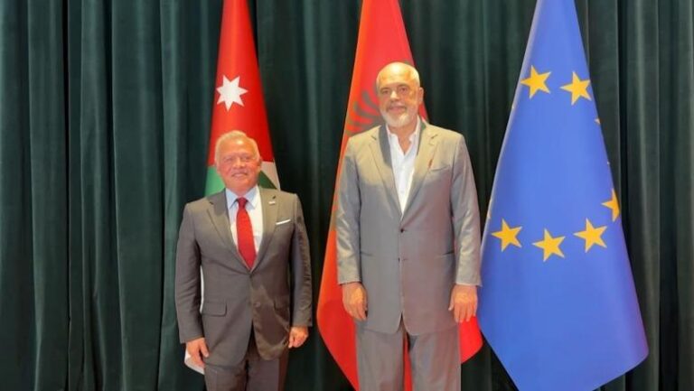 Rama pret në takim zyrtar mbretin e Jordanisë