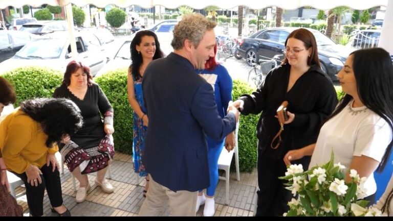 Spahia takim me kryefamiljaret shkodrane: Familja në krizë nga politikat e qeverisë