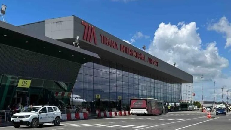 TIA nuk ndikohet nga kriza e karburantit për avionë, fluturimet vazhdojnë normalisht