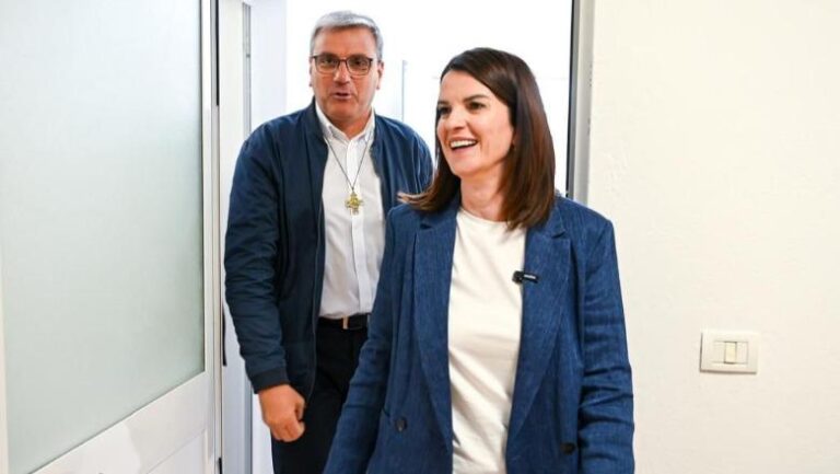 Qendër e re Shëndetësore në Laprakë, ministrja Koçiu: Shërbime për rreth 5000 banorë të rrugës “Josif Pashko”
