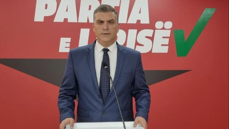 Meta i pandehur, Blushi: Kryeministri e futi në burg
