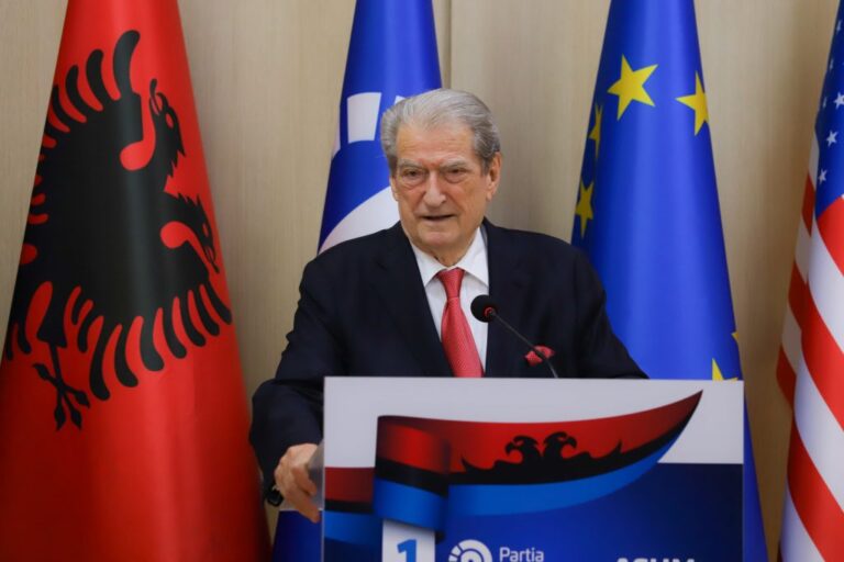 Berisha: 99% e të dënuarëve votuan PS, rroftë partia që na burgosi