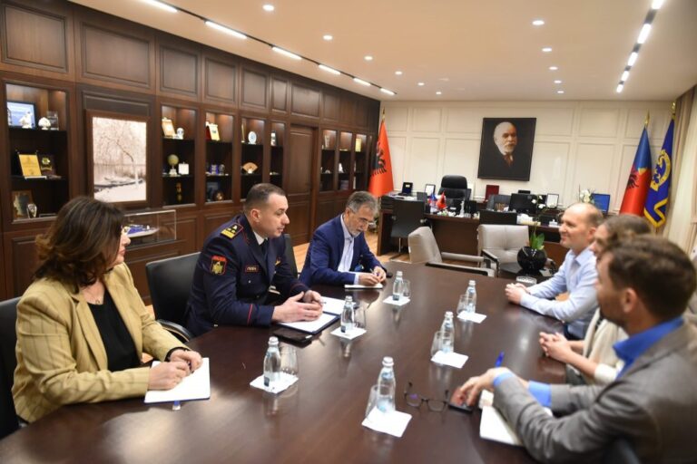 Drejtori i Policisë, Proda pret në takim zv/ambasadoren e Mbretërisë së Bashkuar, në fokus modernizimi i uniformave blu