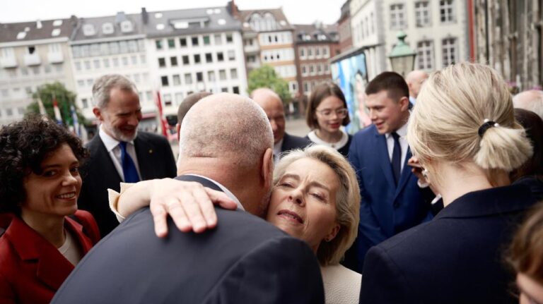 Rama poston fotot nga Gjermania: Privilegj të isha ndër të ftuarit e nderit, Ursula von der Leyen është një mike e çmuar