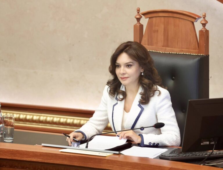 Spiropali poston fotot nga seanca plenare: Kuvendi kthehet në punë, drejt objektivave për Shqipërinë 2030