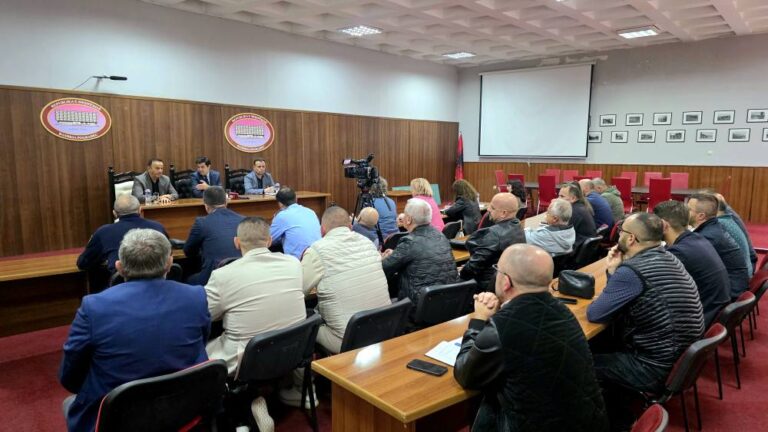 Pogradec, prezantohen masat për sezonin veror