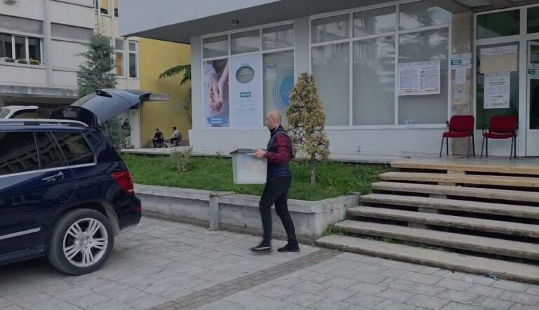 Tensione në afërsi të “Petro Ninit” në Tiranë, PD denoncon një rast të shkeljes së ligjit