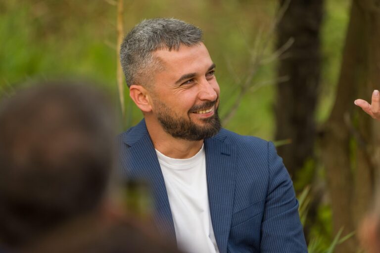 PS rekord në Fier, Zegjine Çaushi ndër fituesit e listës së hapur. Mjeku që ka marrë mbi 10 mijë vota