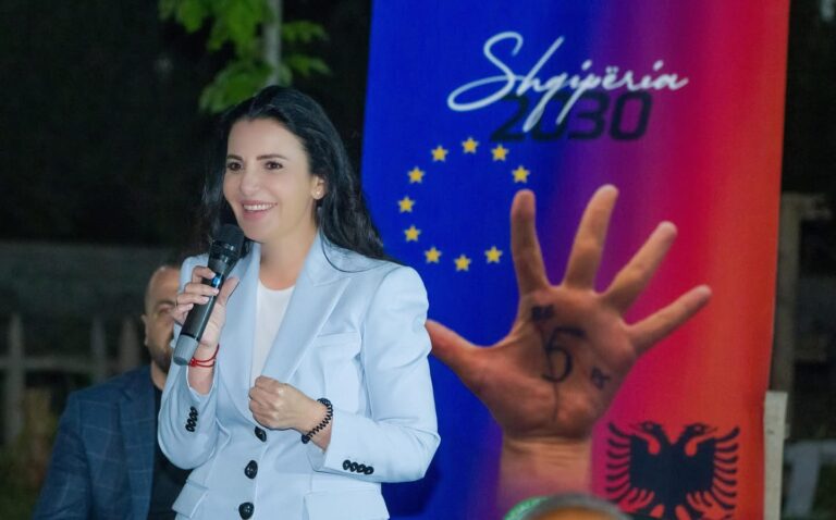 Belinda Balluku: Jemi pranë çdo qytetari për të dëgjuar e ndarë me ta vizionin tonë për Shqipërinë në BE