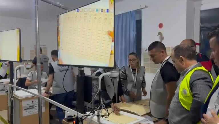 Mbyllet numërimi në bashkinë e Pustecit, fiton PS