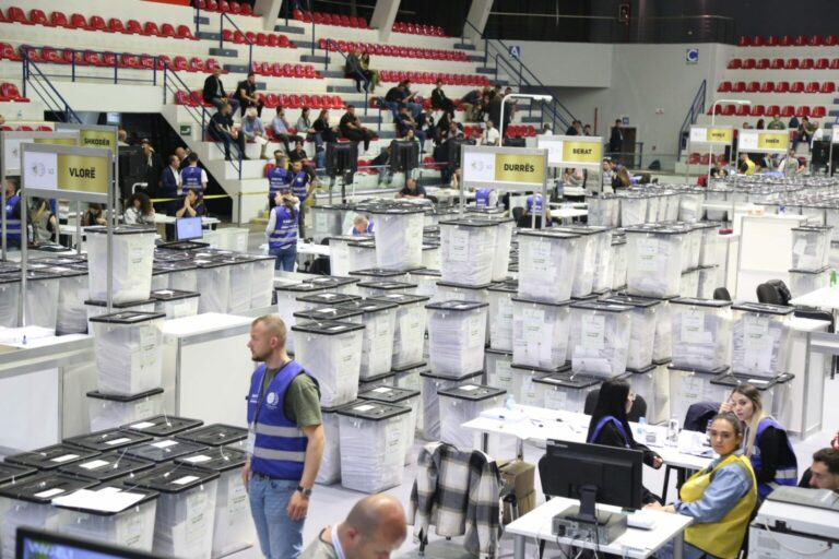 Kukësi mbyll i pari si qark, në rang kombëtar numërimin e votave të diasporës për subjektet dhe kandidatët