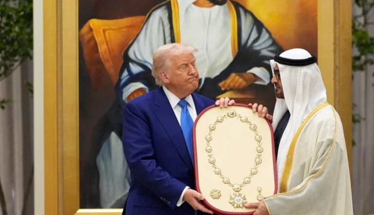 Trump shkon në Emiratet e Bashkuara Arabe, presidenti arab: Do investojmë 1.4 trilionë dollarë në Amerikë