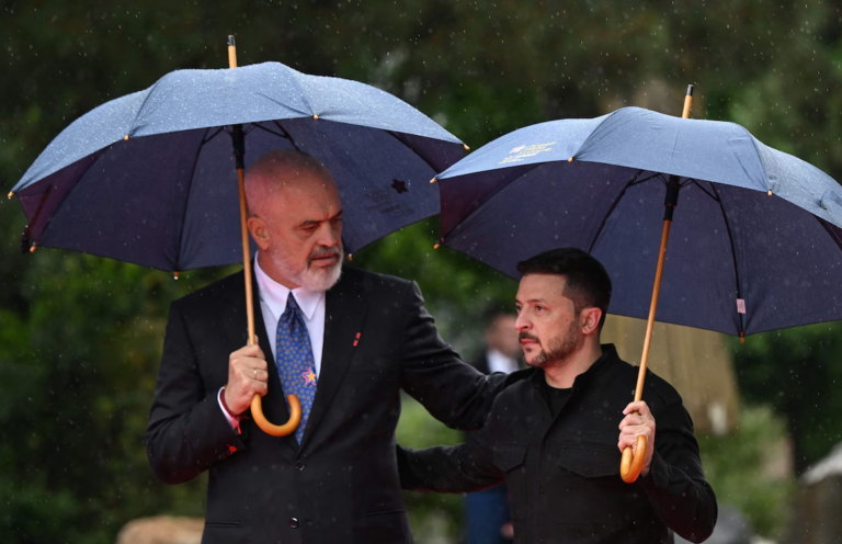 Zelensky telefonon Ramën: E ftova të marrë pjesë në Samit, faleminderit Shqipërisë për mbështetjen! Rusia s’ka ndërmend t’i japë fund luftës
