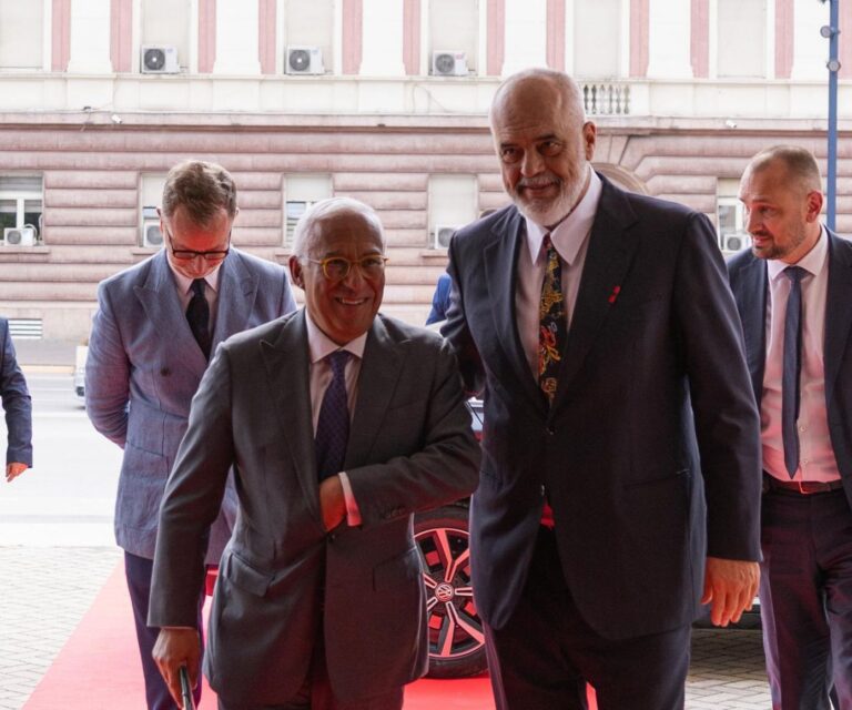 FOTO/ Samiti i Europës në Tiranë, kryeministri Edi Rama pret Presidentin e Këshillit Europian