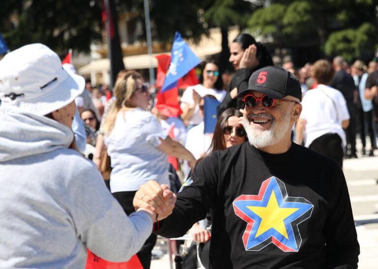Mitingjet përmbyllëse të fushatës/Edi Rama: Shihemi sot në Shkodër dhe Lezhë!