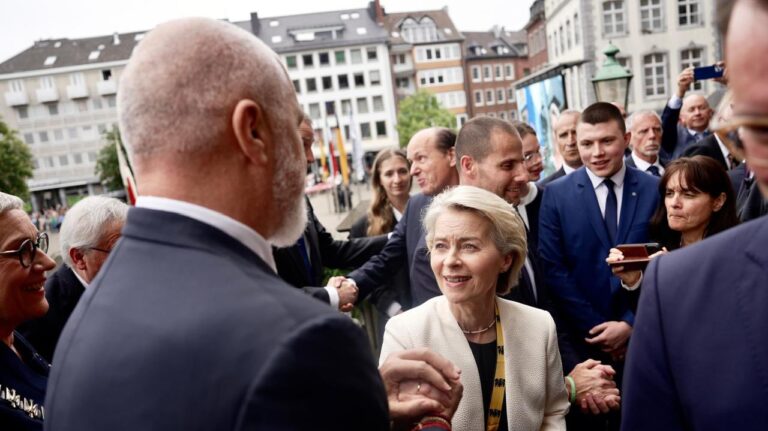 Edi Rama në Gjermani për Presidenten e Komisionit Europian Ursula von der Leyen (foto)