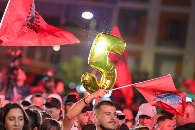 Belinda Balluku në Fier: Më të fortë se kurrë më 11 maj, vetëm përpara!