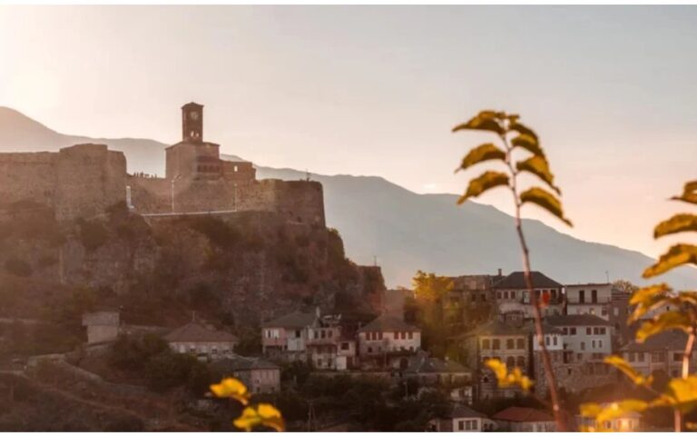 Rama ndan artikullin e “Islands” kushtuar Gjirokastrës: Qyteti i gurtë sharmant…