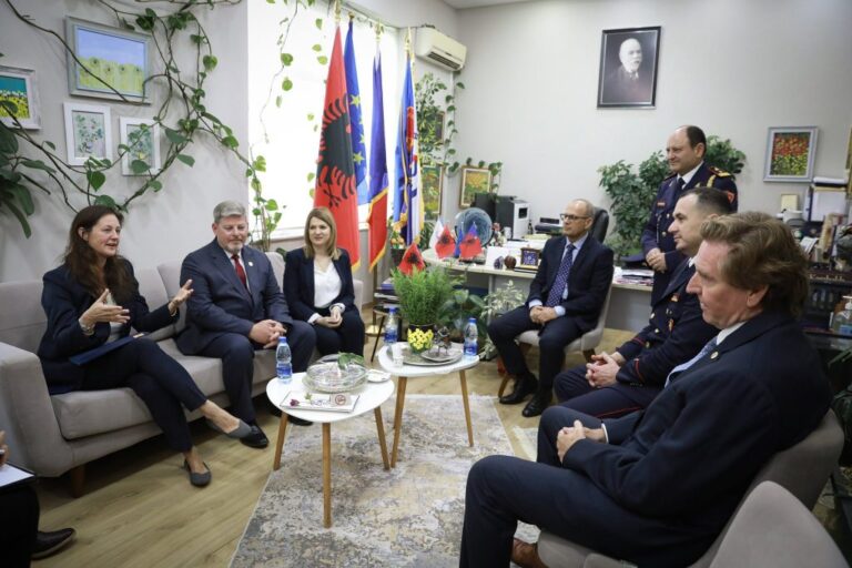 Akademia e Sigurisë në Tiranë, Hammond nga ambasada e SHBA-së: Zbatimi i ligjit trajnohet sipas standardeve më të larta