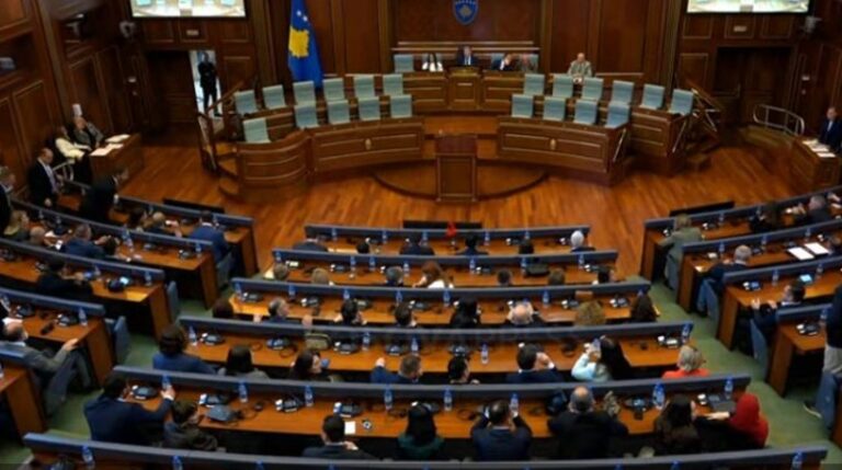 Sot seanca e 19-të për konstituimin e Kuvendit! A do të arrijë Kosova të dalë nga ngërçi politik?