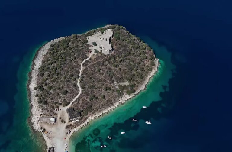 Ministri Gonxhja njofton hapjen e sezonit turistik: Ja oraret për të vizituar muzetë, kalatë dhe sitet kulturore