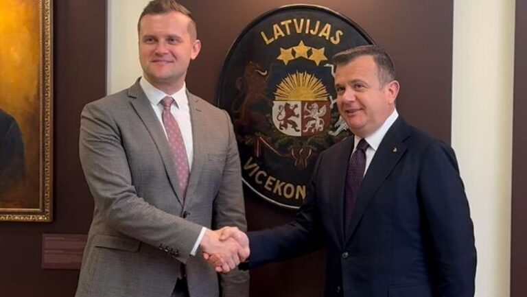 Balla vizitë në Ministrinë e Jashtme të Letonisë: Partnerë të besueshëm në NATO, OKB dhe së shpejti edhe në BE