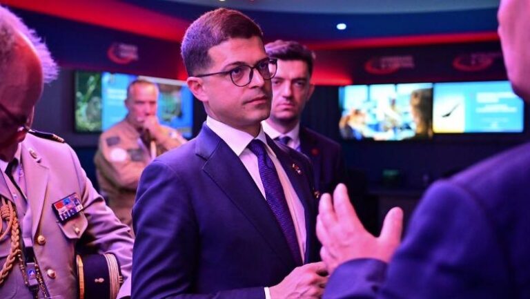 Ministri Vengu në Panairin Ndërkombëtar të Aviacionit, zbulon 3 shtyllat e modernizimit të Forcave të Armatosura