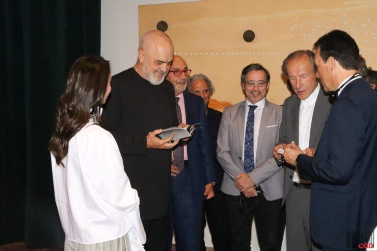 Çelet në Qendrën për Hapje dhe Dialog ekspozita “Diejt e të gjitha tokave”
