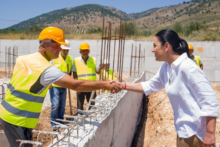 Balluku në Xarrë për ndërtimin e nënstacionit të ri elektrik: Rrit sigurinë, kapacitetet dhe përmirëson cilësinë e shërbimit